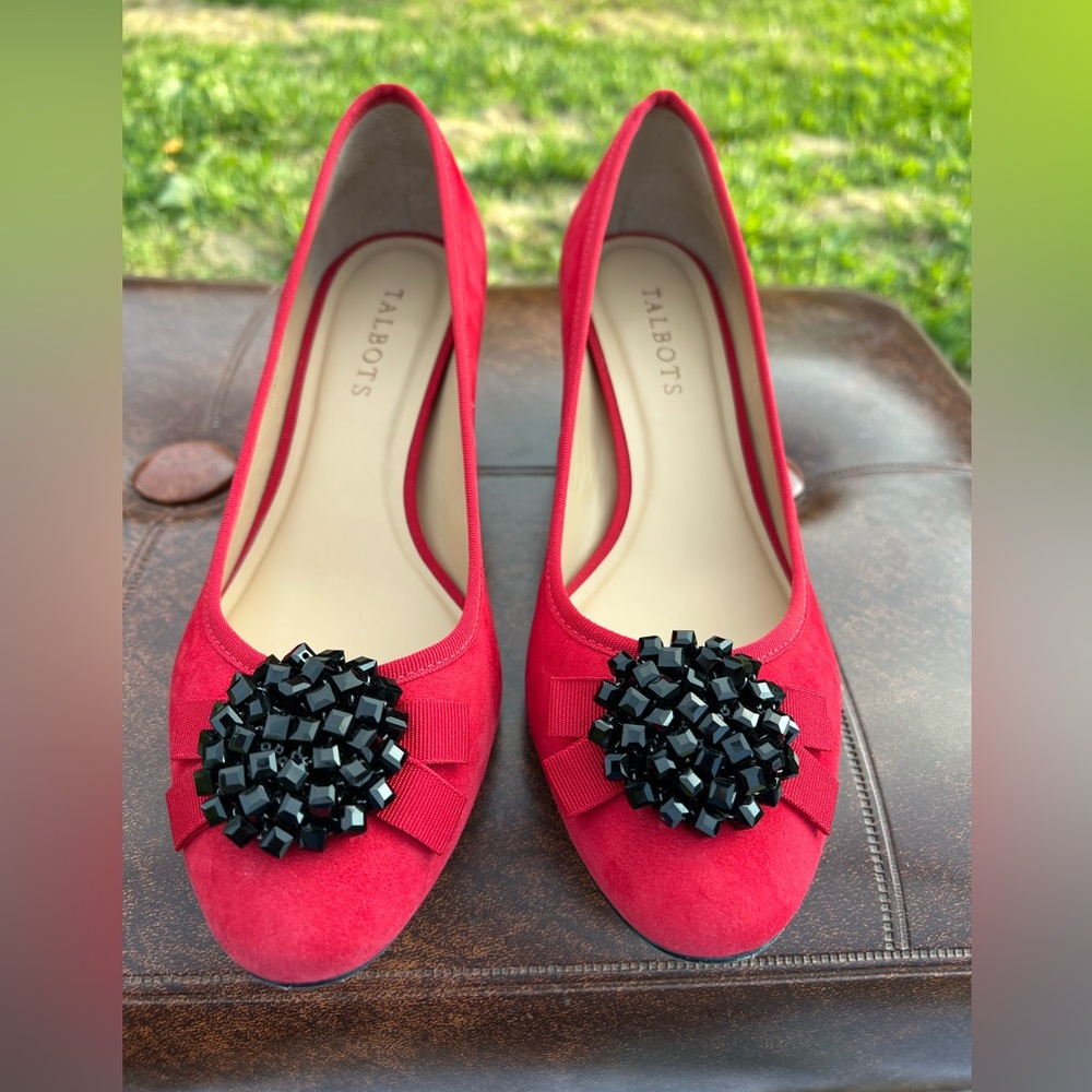 Talbots Red Heels with Black beads Size 8